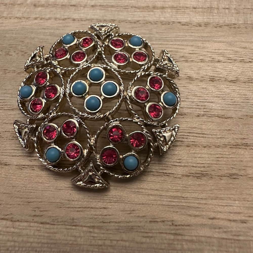 Vintage Sarah Coventry Pin